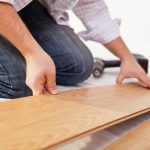 Vinylboden und Laminat