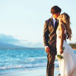 Hochzeitspaar am Strand